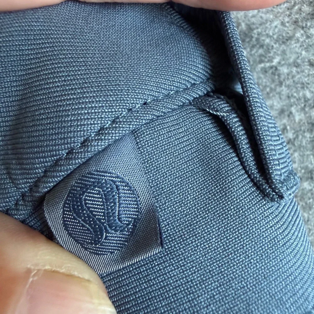 Lululemon Commission Pant Classic Mens 34x32 Blue Gray Technical Stretch Chino
